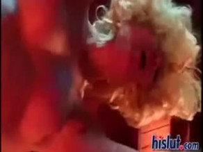 国外视频女同性恋房东他妈的一个德国女同性恋租户